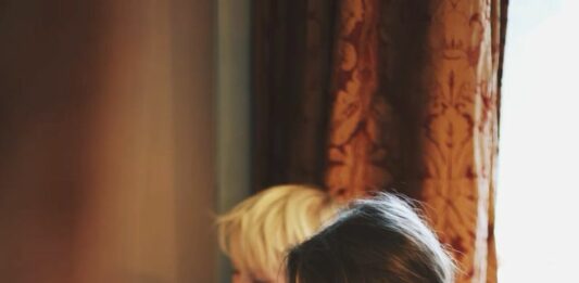 Küçük Parmakların Büyük Yolculuğu: Çocuklar İçin Piyanoya Başlangıç Rehberi