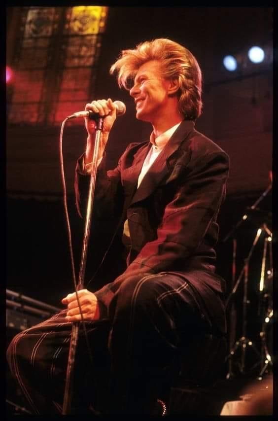 Sesinizi Dünyaya Duyurun: Başlangıç İçin Vokal Mikrofonu Seçim Rehberi