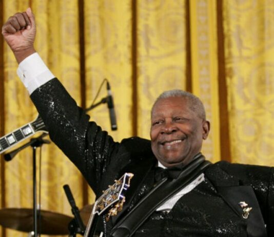 Mavinin Tonları: Blues Ruhu ve Pentatonik Gamlar