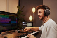 PIC_DT990PRO-LE_23-05_Studio-Mood-Mixing-Mastering-250Ohm_v1-1535×1024