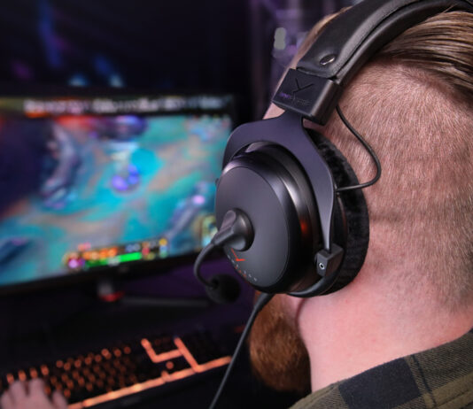 STÜDYO KULAKLIKLARI OYUN İÇİN DE UYGUN MUDUR?