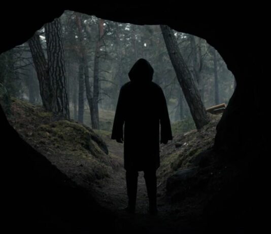 Film ve Dizi Müziklerinde Sessiz Gerilim: Ses Tasarımı ve Psikolojik Etkiler