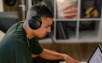 Kulaklıktan Referans Stüdyosuna: HEADPHONE LAB Arkasındaki Konsept