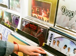 Zamanın Ötesine Geçen Sesler: Bir Müzik Albümü Nasıl Klasikleşir?