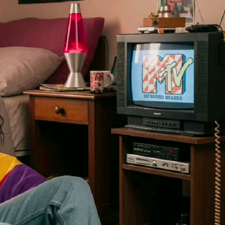 Müzik Sektörünün Görsel Dönüşümü: MTV’nin Doğuşu ve Kültürel Etkisi